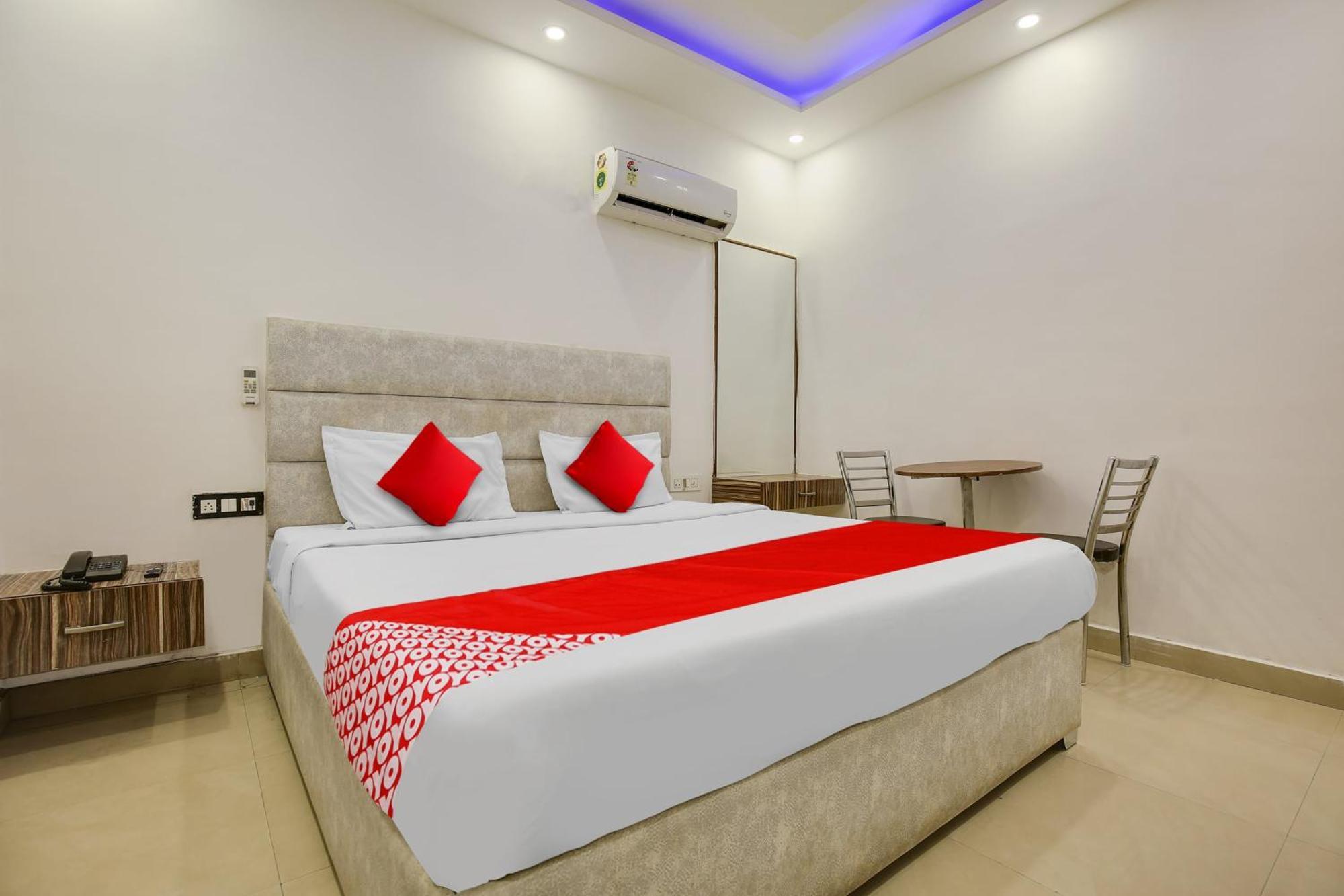 Hotel O Av Continental Zirakpur Exterior photo